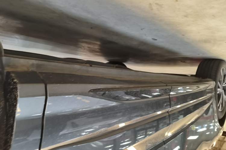 Used Audi Q3 Sportback 2022 40 TFSI Fashion Model Left Side Sill