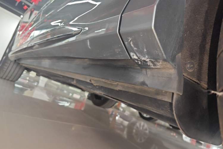 Used Audi Q3 Sportback 2022 40 TFSI Fashion Model Left Side Sill