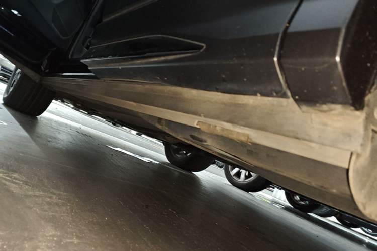 Used Audi Q3 Sportback 2022 40 TFSI Fashion Model Left Side Sill