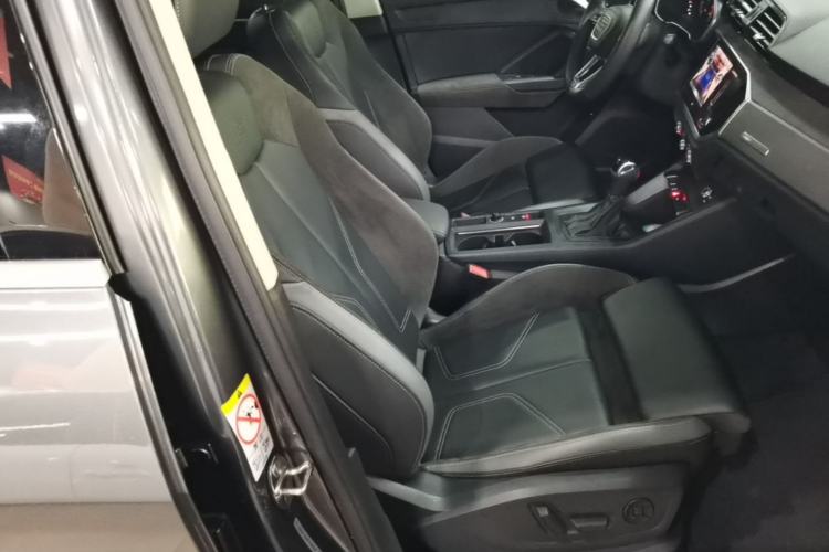Used Audi Q3 Sportback 2022 35 TFSI Ambition Edition Right Front Seat