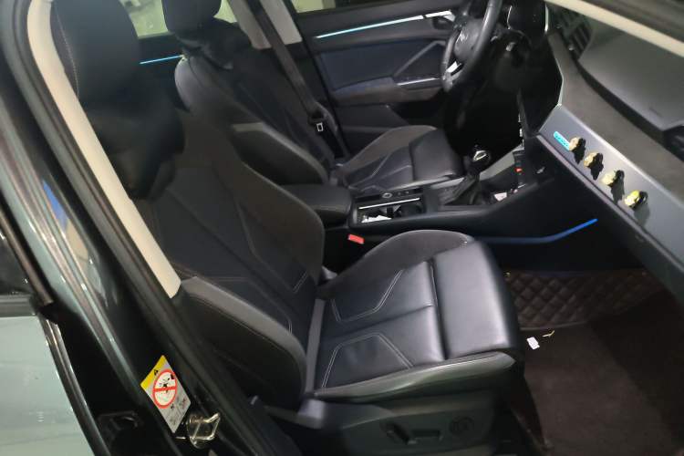 Used Audi Q3 Sportback 2022 45 TFSI quattro Fashion Edition Right Front Seat