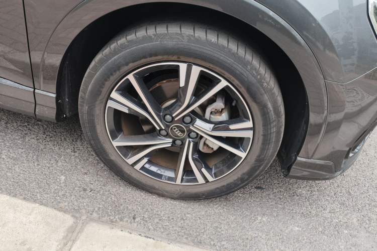 Used Audi Q3 Sportback 2022 40 TFSI Fashion Model Right Front Wheel Hub