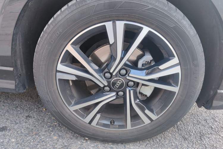 Used Audi Q3 Sportback 2022 40 TFSI Fashion Model Right Front Wheel Hub