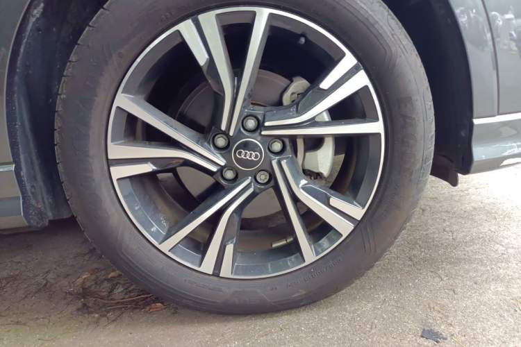 Used Audi Q3 Sportback 2022 40 TFSI Fashion Model Right Front Wheel Hub