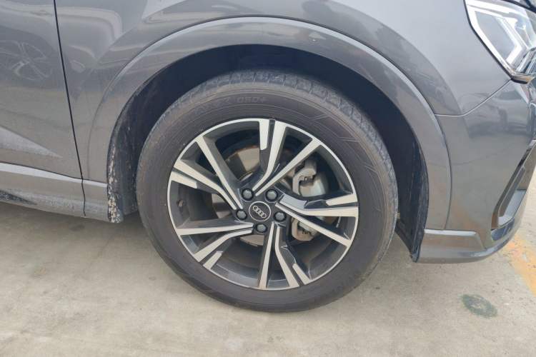 Used Audi Q3 Sportback 2022 40 TFSI Fashion Model Right Front Wheel Hub