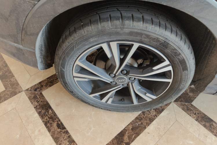 Used Audi Q3 Sportback 2022 40 TFSI Fashion Model Right Rear Wheel Hub