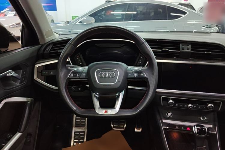 Used Audi Q3 Sportback 2022 40 TFSI RS Package Performance Model Steering Wheel