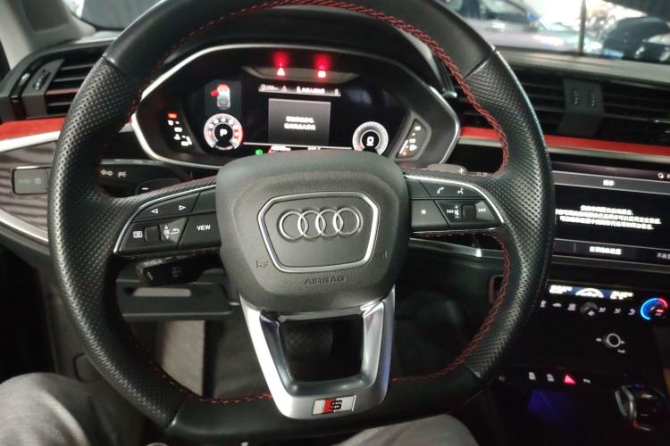Used Audi Q3 Sportback 2022 40 TFSI Fashion Model Steering Wheel