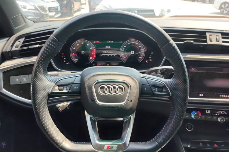 Used Audi Q3 Sportback 2022 40 TFSI Fashion Model Steering Wheel