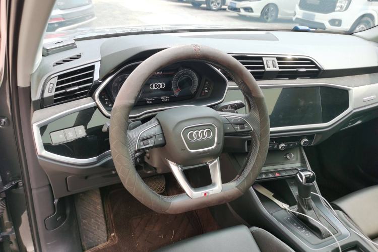 Used Audi Q3 Sportback 2022 40 TFSI Fashion Model Steering Wheel