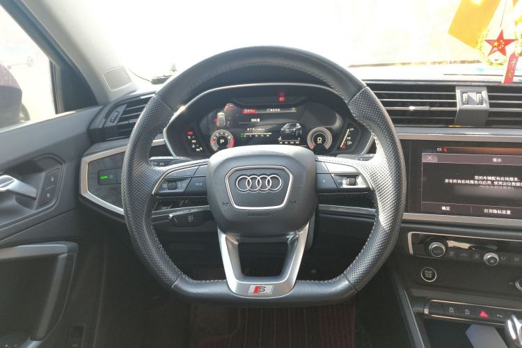 Used Audi Q3 Sportback 2022 40 TFSI Fashion Model Steering Wheel