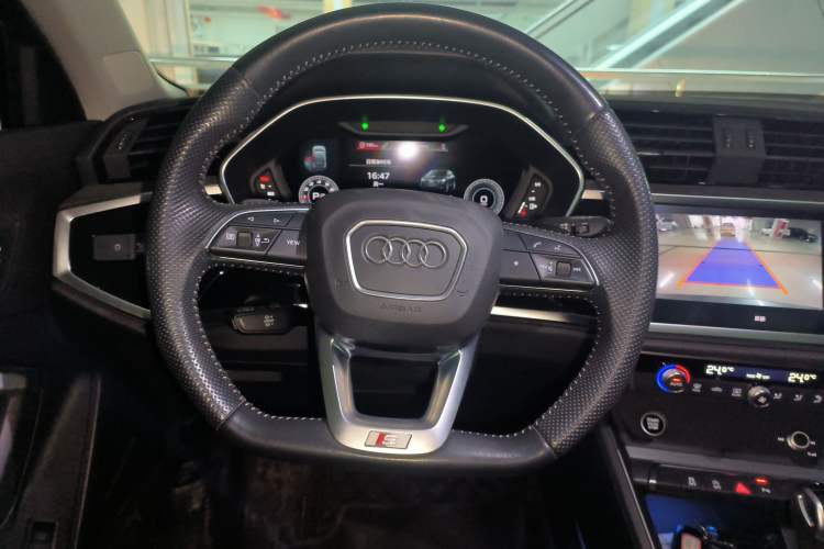 Used Audi Q3 Sportback 2022 45 TFSI quattro Fashion Edition Steering Wheel