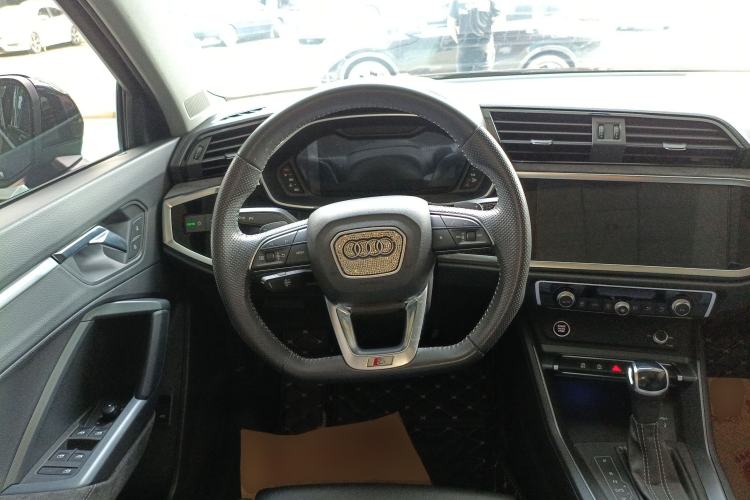 Used Audi Q3 Sportback 2022 40 TFSI Fashion Model Steering Wheel