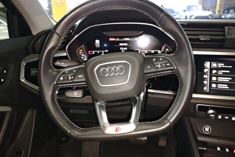 Used Audi Q3 Sportback 2022 40 TFSI Fashion Model Steering Wheel