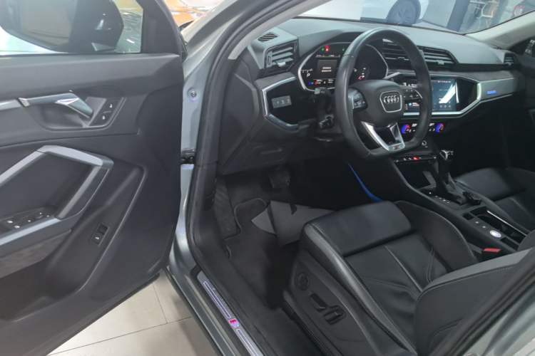 Used Audi Q3 Sportback 2022 40 TFSI Fashion Model Driver Seat