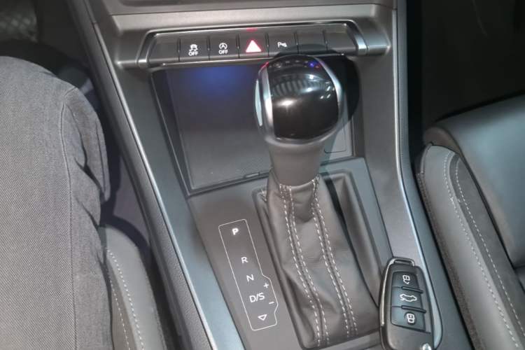 Used Audi Q3 Sportback 2022 40 TFSI Fashion Model Gear Lever