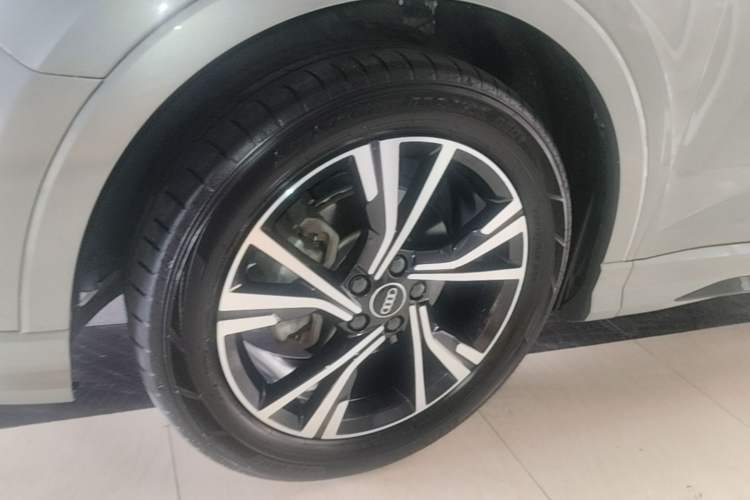Used Audi Q3 Sportback 2022 40 TFSI Fashion Model Left Front Wheel Hub