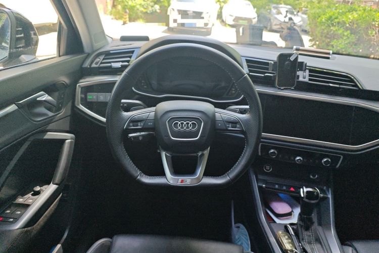 Used Audi Q3 Sportback 2022 40 TFSI Fashion Model Steering Wheel