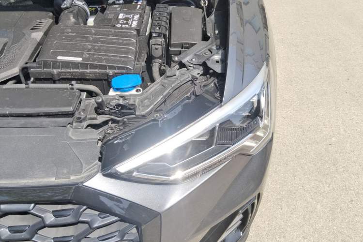 Used Audi Q3 Sportback 2022 40 TFSI Fashion Model Engine Bay Left