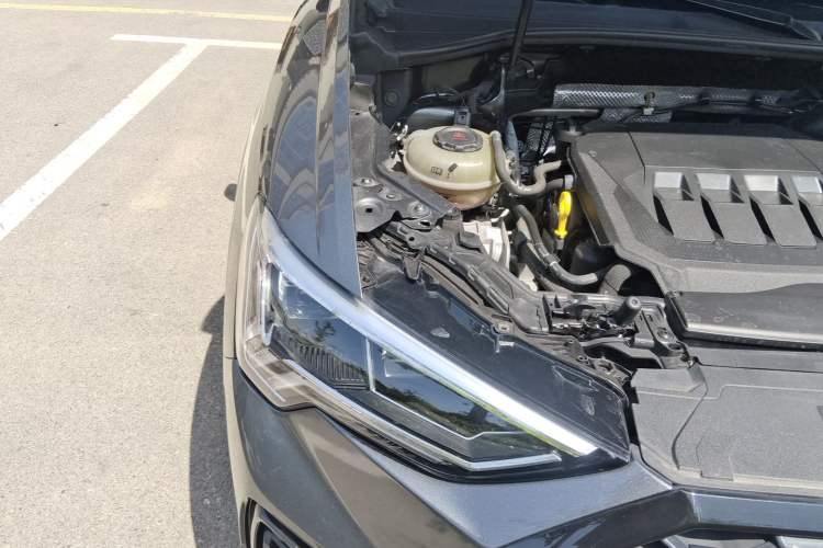 Used Audi Q3 Sportback 2022 40 TFSI Fashion Model Engine Bay Right