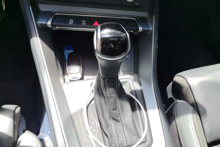 Used Audi Q3 Sportback 2022 40 TFSI Fashion Model Gear Lever