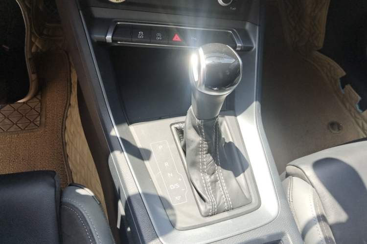 Used Audi Q3 Sportback 2022 40 TFSI Fashion Model Gear Lever