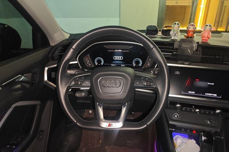 Used Audi Q3 Sportback 2022 40 TFSI Fashion Model Steering Wheel