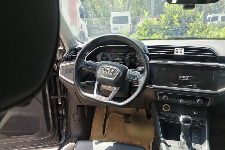 Used Audi Q3 Sportback 2022 40 TFSI Fashion Model Steering Wheel