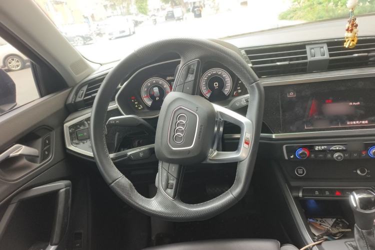 Used Audi Q3 Sportback 2022 40 TFSI Fashion Model Steering Wheel