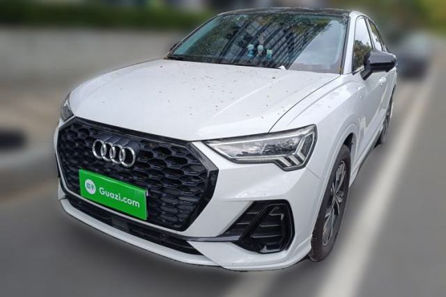 Ojetý Audi Q3 Sportback 2022 40 TFSI Fashion Model