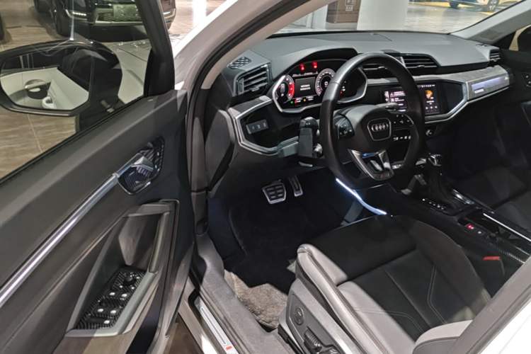 Used Audi Q3 Sportback 2022 40 TFSI Fashion Model Driver Seat