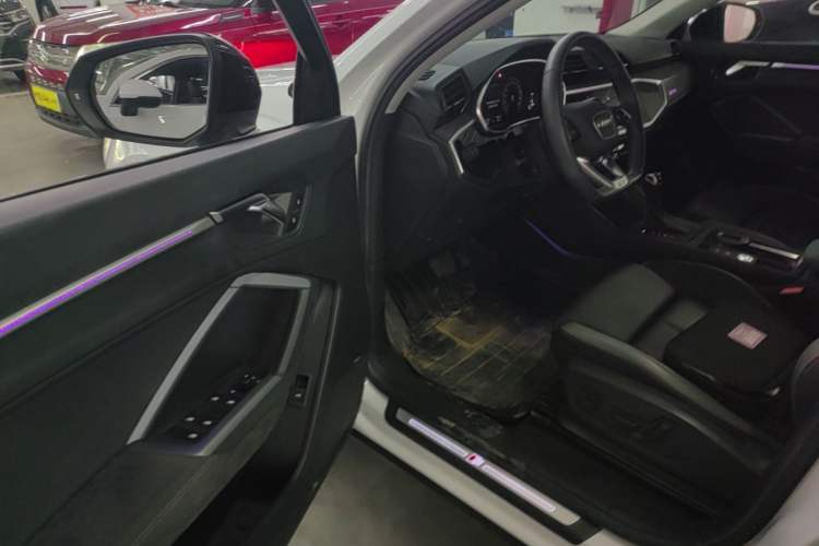 Used Audi Q3 Sportback 2022 40 TFSI Fashion Model Driver Seat