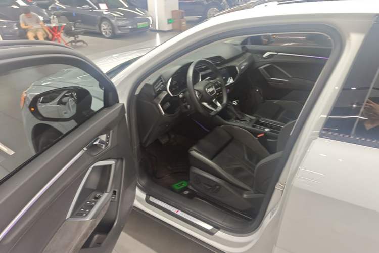 Used Audi Q3 Sportback 2022 40 TFSI Fashion Model Driver Seat