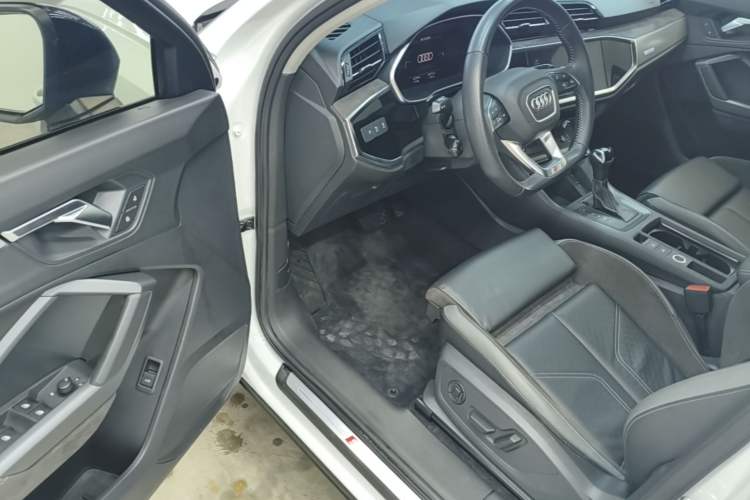 Used Audi Q3 Sportback 2022 40 TFSI Fashion Model Driver Seat