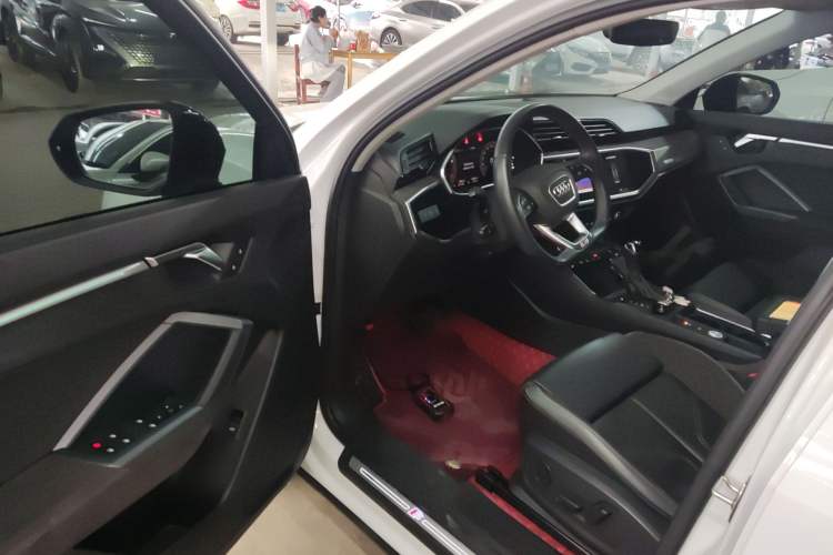 Used Audi Q3 Sportback 2022 40 TFSI Fashion Model Driver Seat