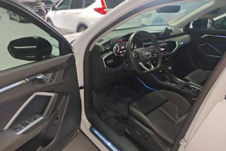 Used Audi Q3 Sportback 2022 40 TFSI Fashion Model Driver Seat