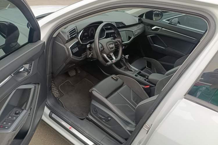 Used Audi Q3 Sportback 2022 40 TFSI Fashion Model Driver Seat