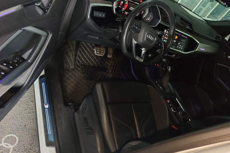 Used Audi Q3 Sportback 2022 40 TFSI Fashion Model Driver Seat