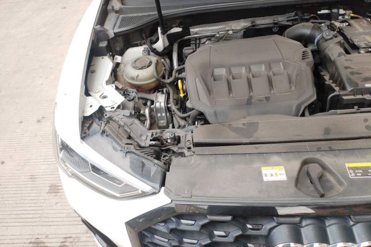 Used Audi Q3 Sportback 2022 40 TFSI Fashion Model Engine Bay Right
