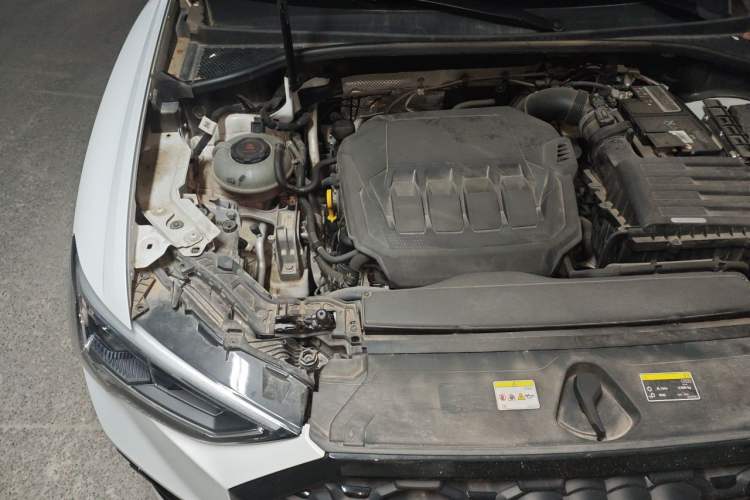 Used Audi Q3 Sportback 2022 40 TFSI Fashion Model Engine Bay Right