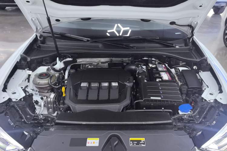 Used Audi Q3 Sportback 2022 40 TFSI Fashion Model Engine Bay