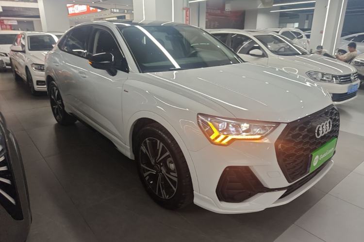 Used Audi Q3 Sportback 2022 40 TFSI Fashion Model Front Right 45 Deg