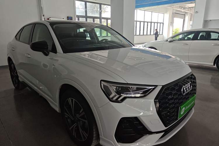 Used Audi Q3 Sportback 2022 40 TFSI Fashion Model Front Right 45 Deg