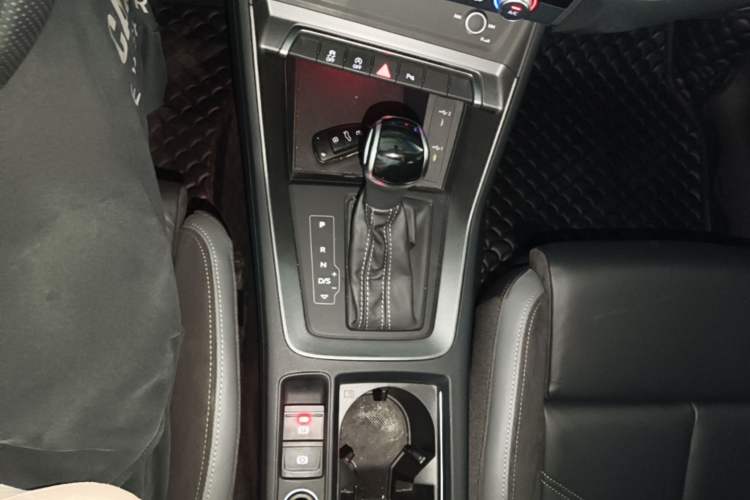 Used Audi Q3 Sportback 2022 40 TFSI Fashion Model Gear Lever