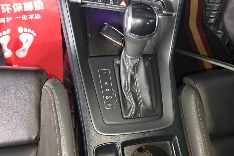 Used Audi Q3 Sportback 2022 45 TFSI quattro Luxury Model Gear Lever