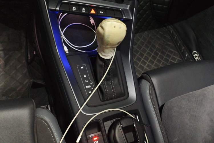 Used Audi Q3 Sportback 2022 40 TFSI Fashion Model Gear Lever