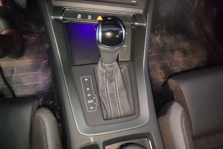 Used Audi Q3 Sportback 2022 40 TFSI Fashion Model Gear Lever