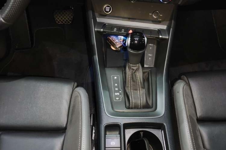 Used Audi Q3 Sportback 2022 40 TFSI Fashion Model Gear Lever