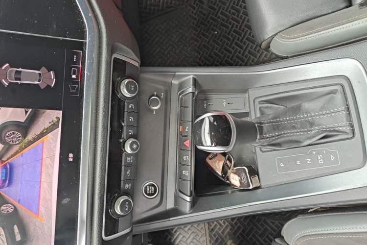 Used Audi Q3 Sportback 2022 40 TFSI Fashion Model Gear Lever