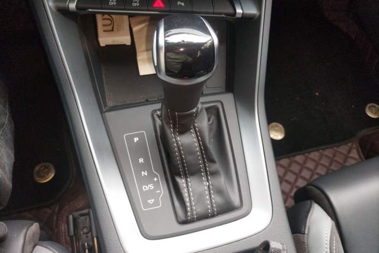 Used Audi Q3 Sportback 2022 40 TFSI Fashion Model Gear Lever